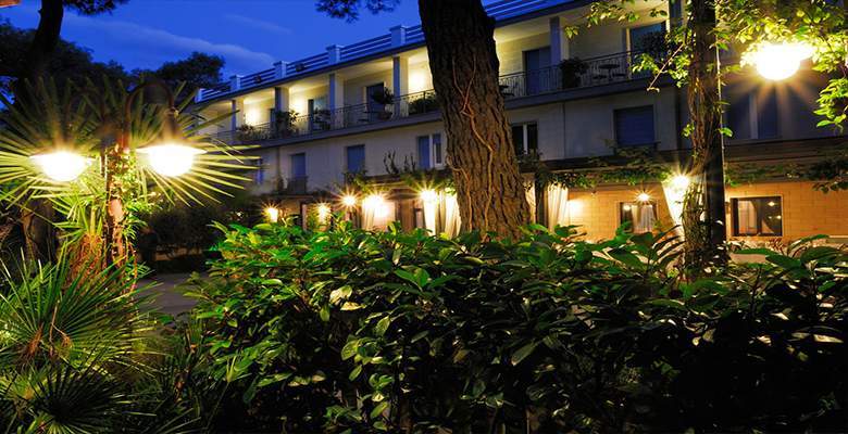 Hotel Villa Giusy Кастелланета-Марина Екстер'єр фото